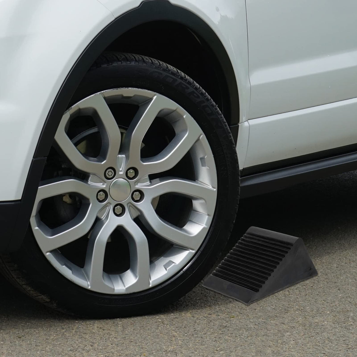 2 Pcs Pitch Hopper Chock Block for Truck rv Trailer Wedge Wheel - Slip Pad Wheel - Chocks Wheel - Slip Blocks Vehicle Chock Blocks