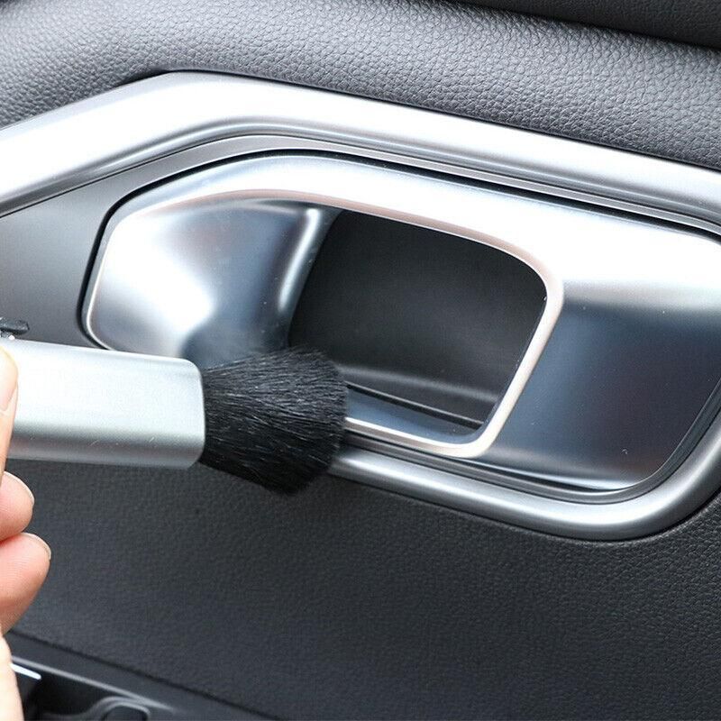 Car Conditioning Air Outlet Retractable Cleaning Brush Plastic Car Accessories