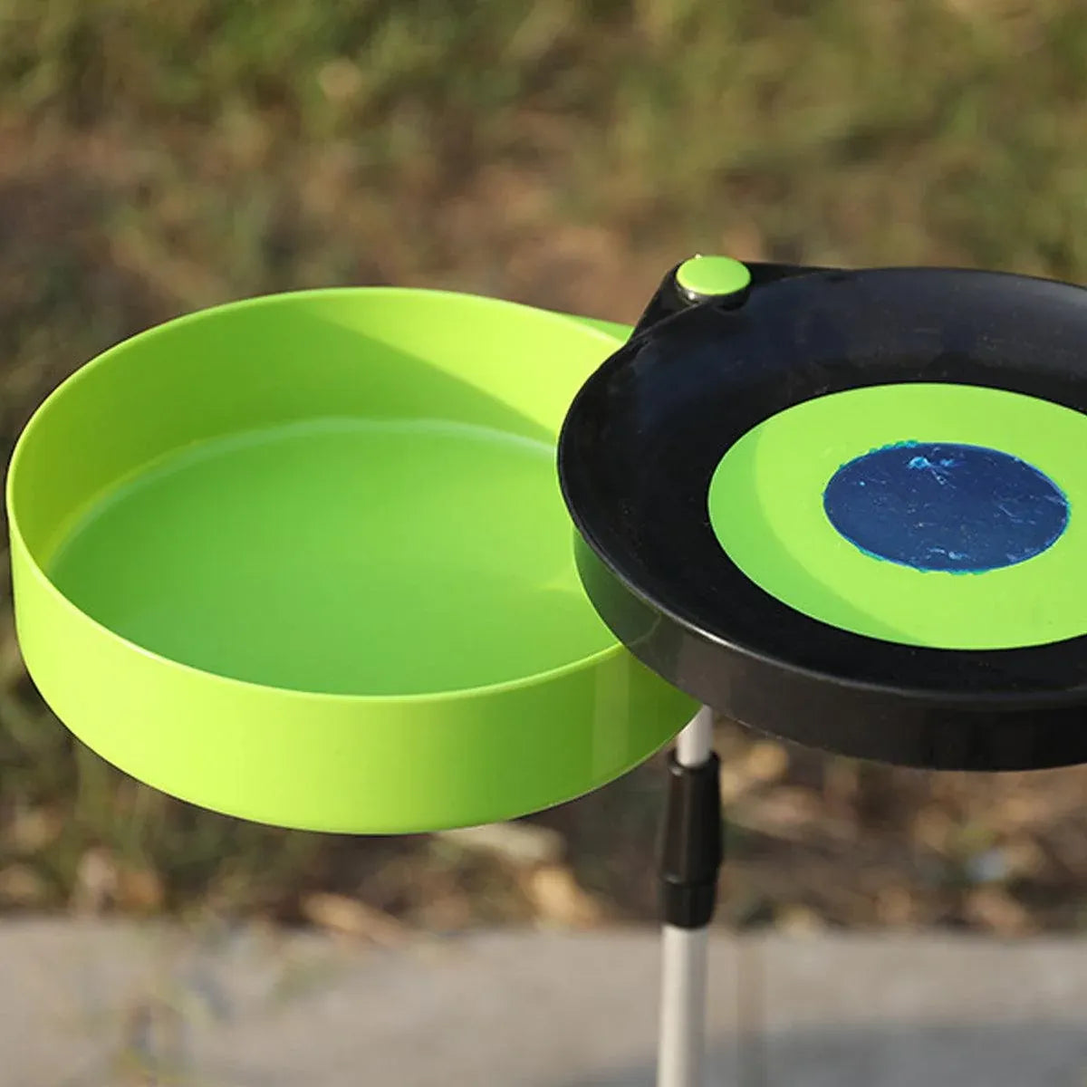 Magnetic Bait Tray Centre Fishing Tackle Box Feeder Holder for Carp Angling - Ground rod and clip